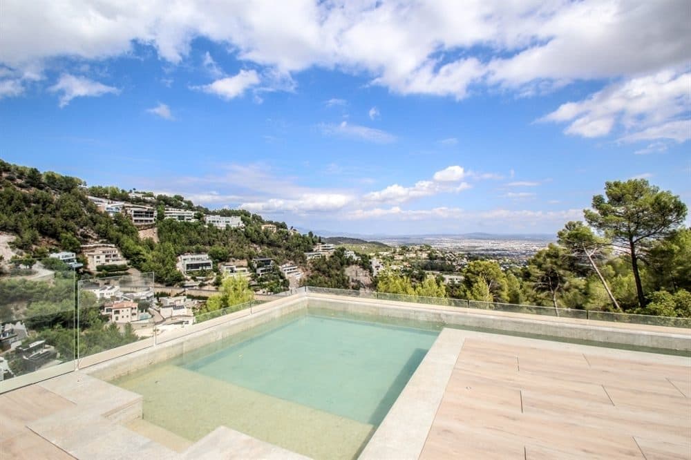 SON VIDA: LUXURIOUS NEW-BUILD VILLA