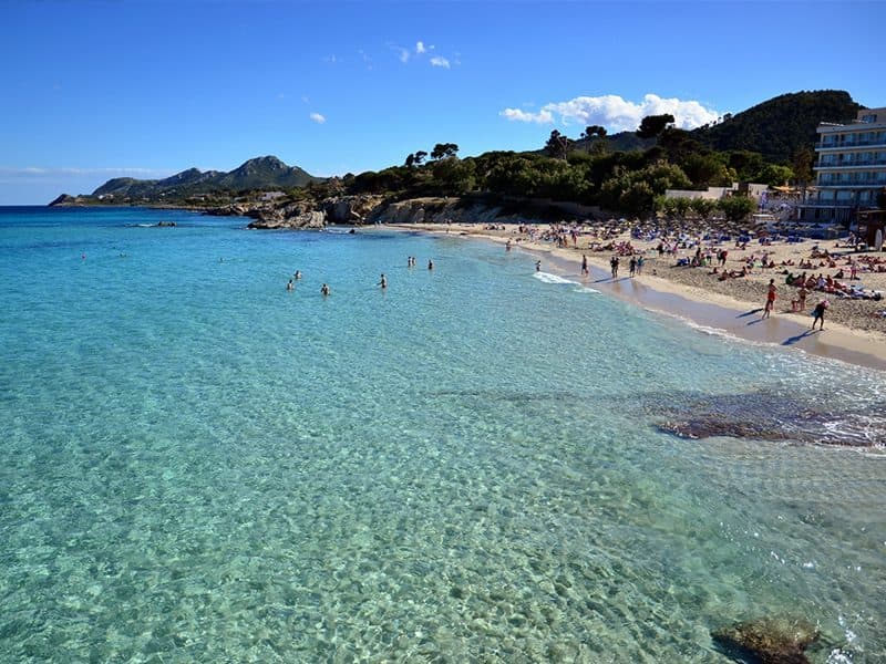 VILLA PAREADA MODERNA CON JARDÍN Y PISCINA EN CALA RATJADA 18