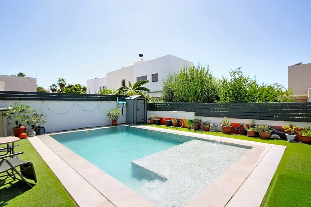 PUIG DE ROS: MODERN SEMI-DETACHED HOUSE WITH SALTWATER POOL 4