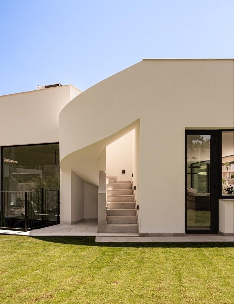 PORTALS NOUS: NEW BUILD VILLA 150M FROM THE SANDY BEACH 2