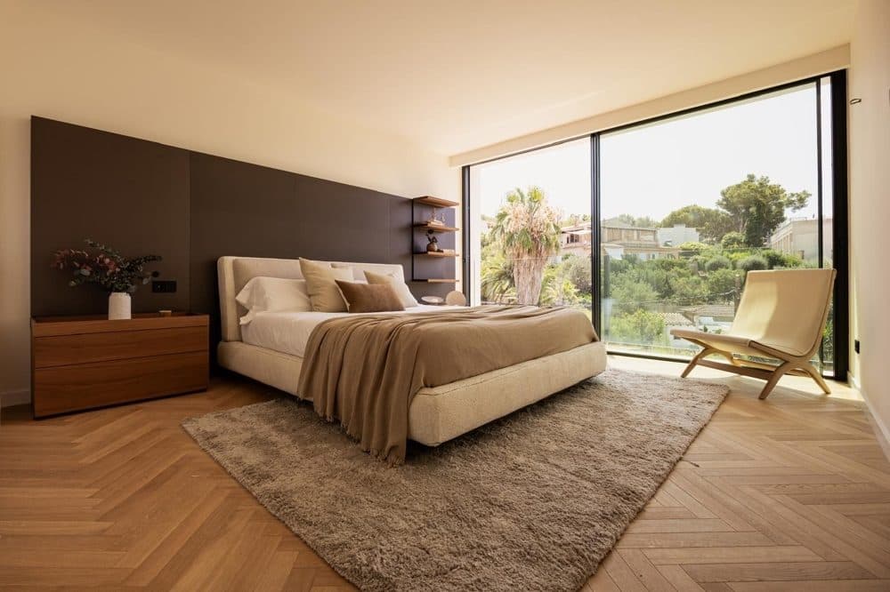 PORTALS NOUS: NEW BUILD VILLA 150M FROM THE SANDY BEACH 12