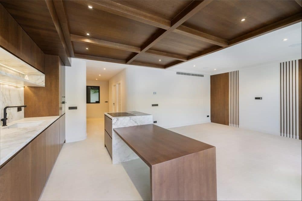 PORTIXOL: HIGH-END NEW-BUILD TOWNHOUSE IN PRIME LOCATION 3