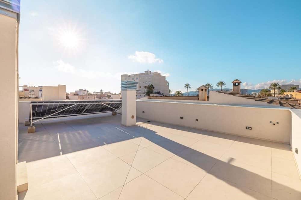 PORTIXOL: HIGH-END NEW-BUILD TOWNHOUSE IN PRIME LOCATION 11