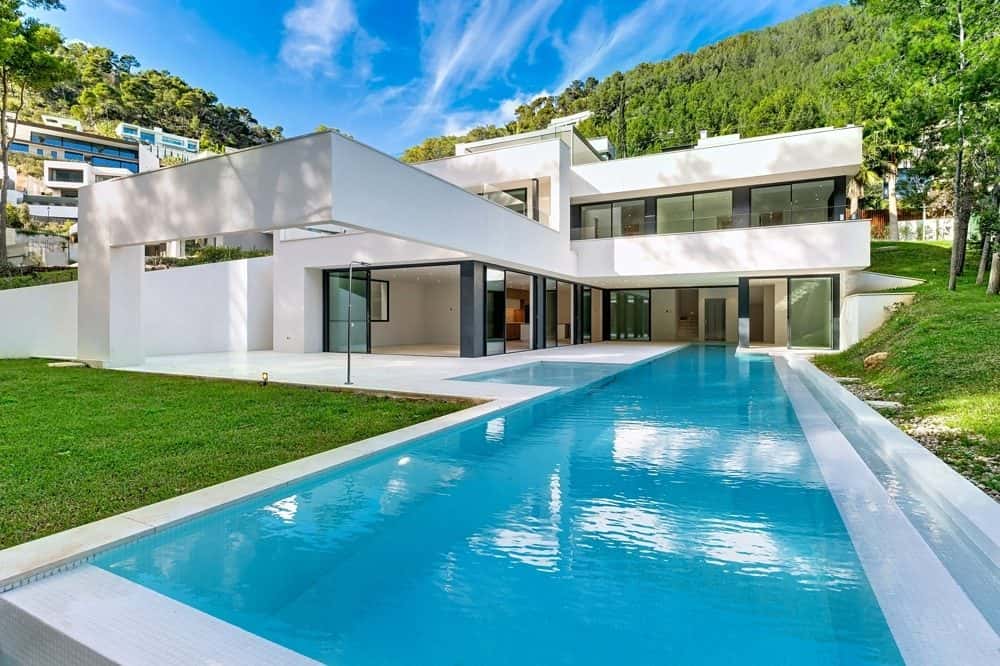 SON VIDA: DESIGN VILLA WITH PANORAMIC LOCATION