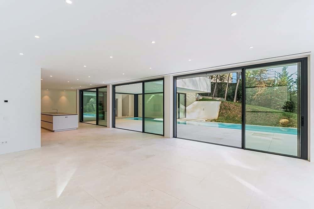 SON VIDA: DESIGN VILLA WITH PANORAMIC LOCATION 9