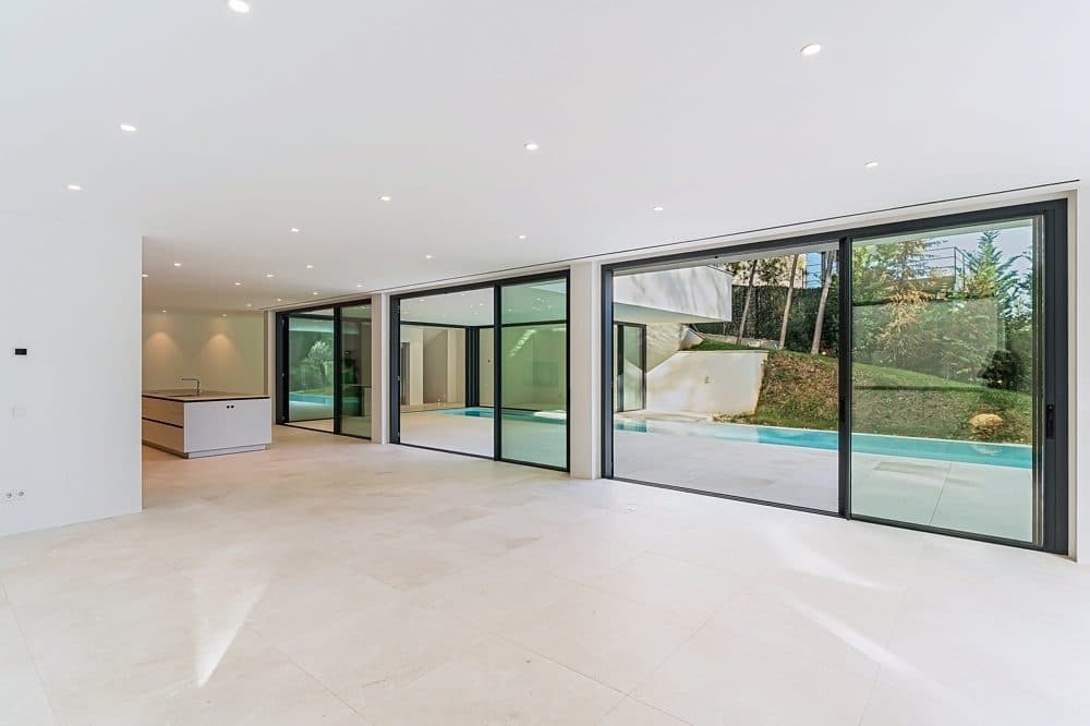 SON VIDA: DESIGN VILLA WITH PANORAMIC LOCATION 9
