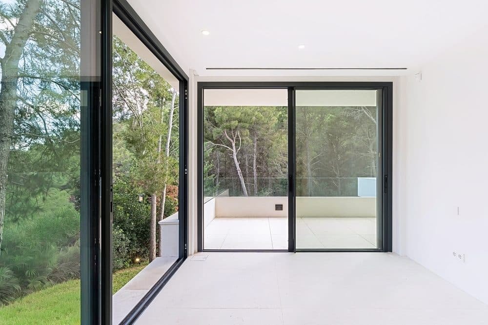 SON VIDA: DESIGN VILLA WITH PANORAMIC LOCATION 18