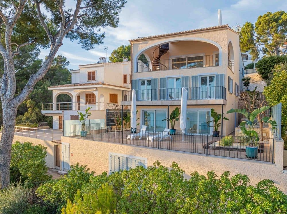 ALCUDIA: PANORAMIC VILLA WITH SEA ACCESS 3