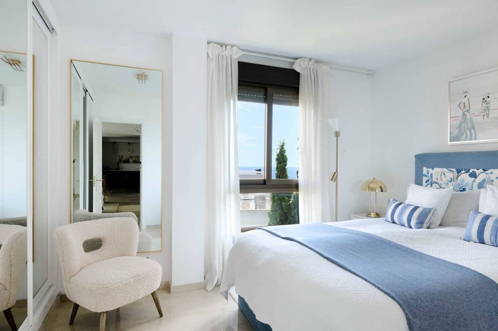 CALA MAJOR: MODERN PENTHOUSE WITH PANORAMIC VIEWS AND ROOF TERRACE 12