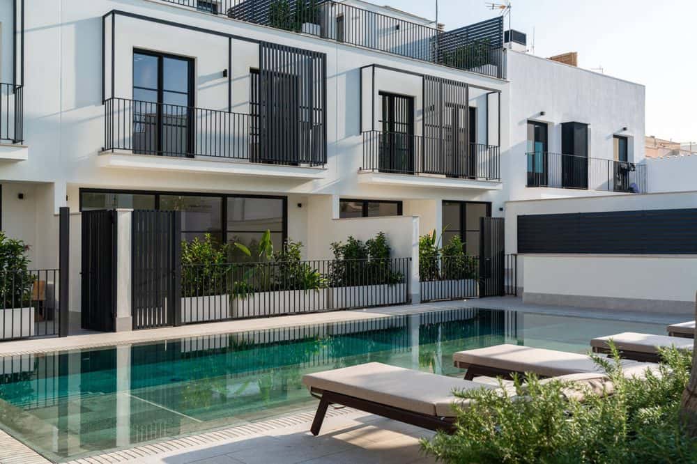 PORTIXOL: DESIGN HOUSE IN AN EXCLUSIVE COMMUNITY BY THE SEA 2