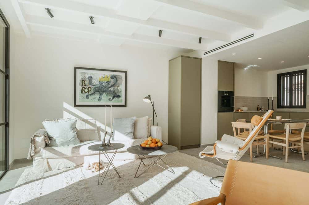 PORTIXOL: DESIGN HOUSE IN AN EXCLUSIVE COMMUNITY BY THE SEA 6