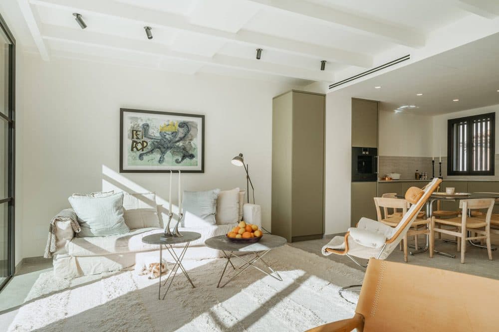 PORTIXOL: DESIGN HOUSE IN AN EXCLUSIVE COMMUNITY BY THE SEA 6