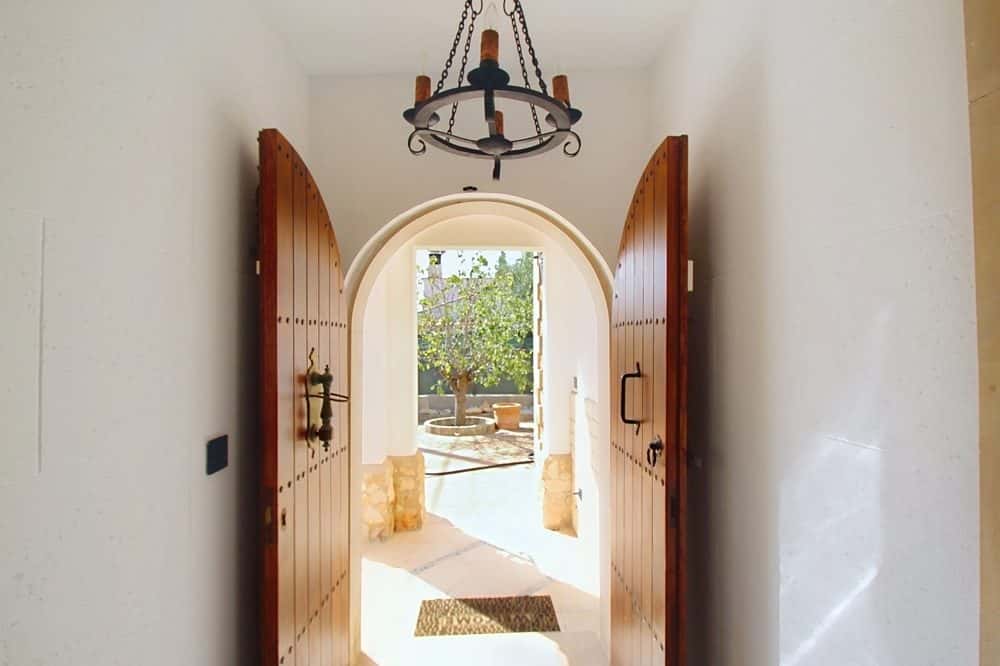 SANTANYÍ: VILLA WITH POOL AND FULL RENOVATION IN 2025 11