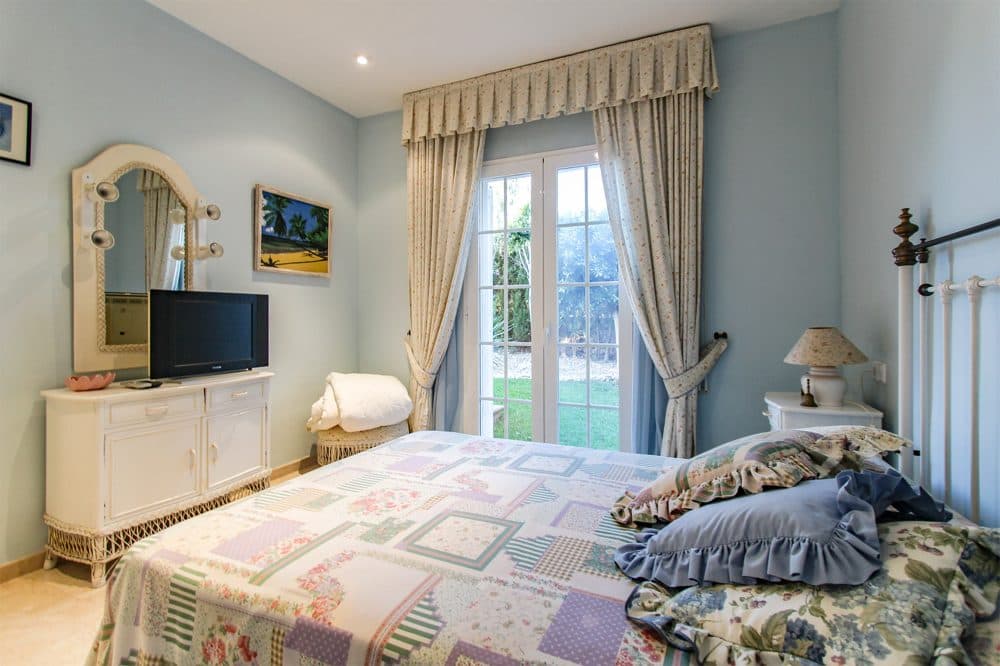 SA TORRE : DETACHED FAMILY HOUSE WITH SEA VIEW AND RENTAL LICENSE 26