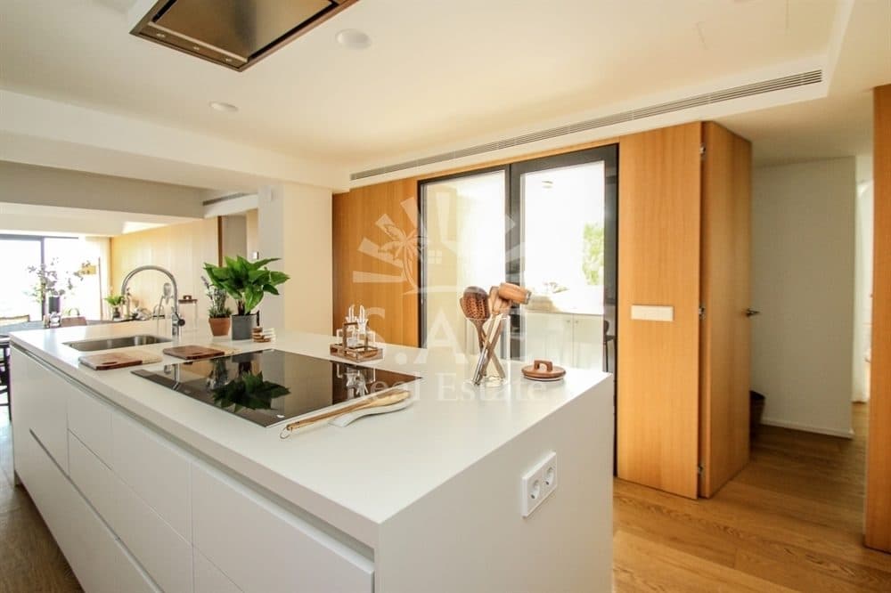 PASEO MARITIMO: NEW FLAT WITH SPECTACULAR HARBOUR VIEW 11