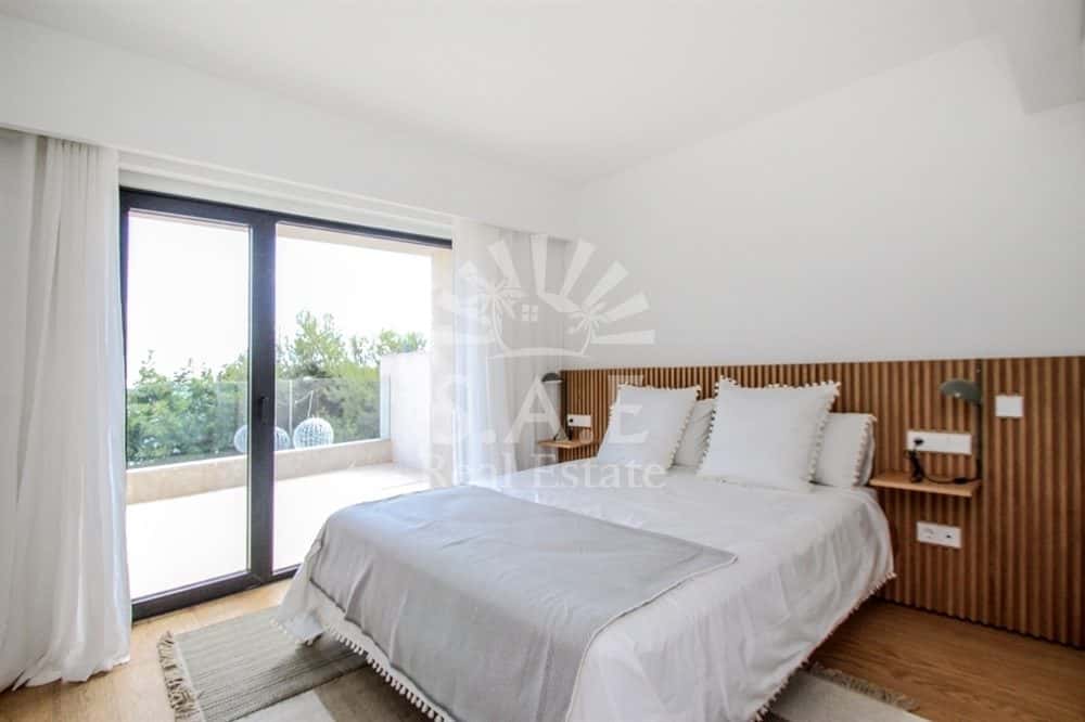 PASEO MARITIMO: NEW FLAT WITH SPECTACULAR HARBOUR VIEW 8