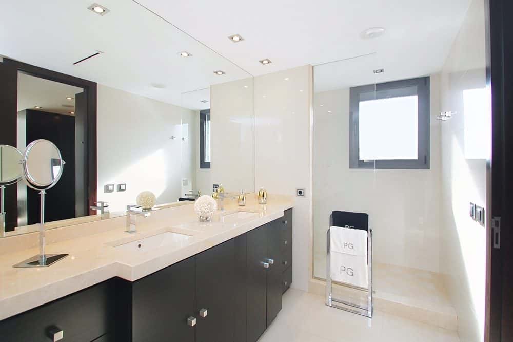 EXCLUSIVE VILLA WITH POOL AND LARGE ROOFTOP TERRACE 200 M FROM THE BEACH 29