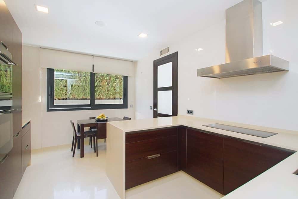 EXCLUSIVE VILLA WITH POOL AND LARGE ROOFTOP TERRACE 200 M FROM THE BEACH 19
