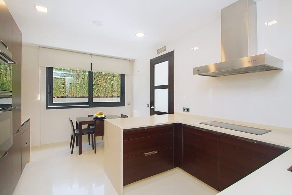 EXCLUSIVE VILLA WITH POOL AND LARGE ROOFTOP TERRACE 200 M FROM THE BEACH 19