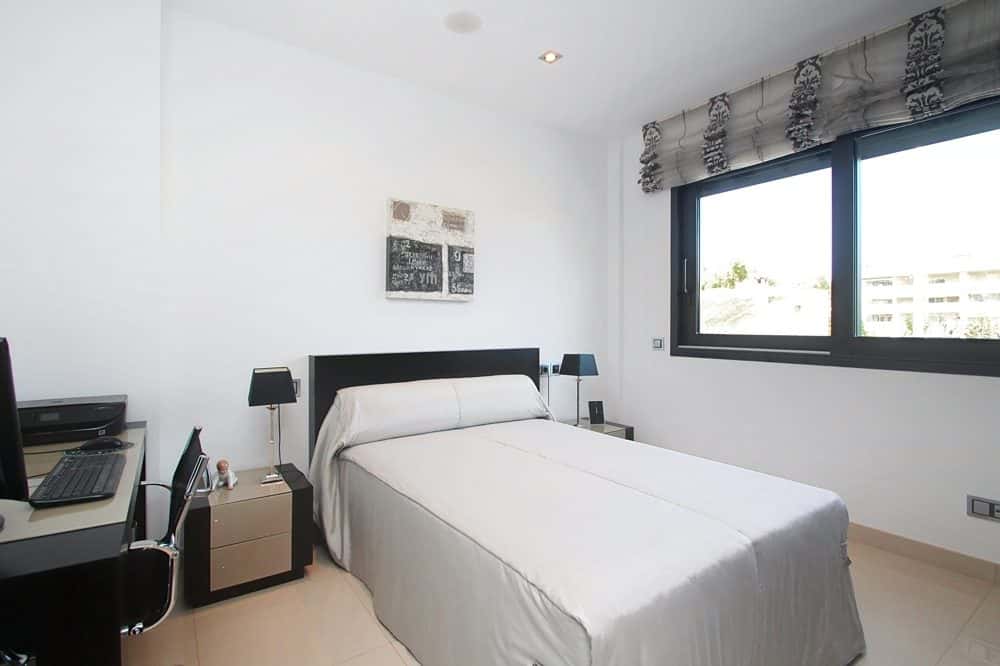 EXCLUSIVE VILLA WITH POOL AND LARGE ROOFTOP TERRACE 200 M FROM THE BEACH 22