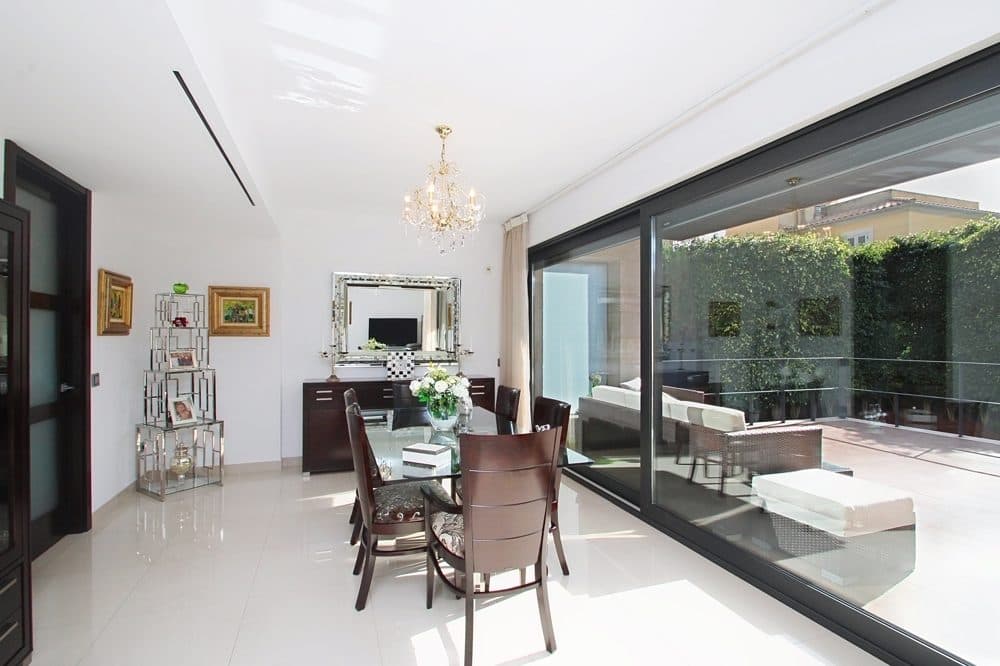 EXCLUSIVE VILLA WITH POOL AND LARGE ROOFTOP TERRACE 200 M FROM THE BEACH 14