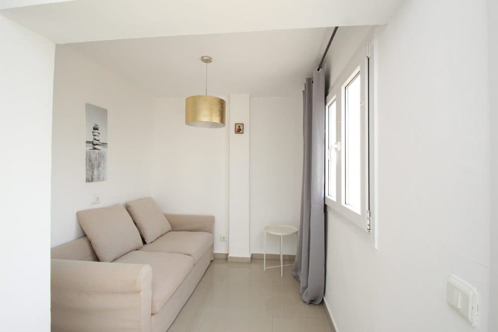 EL ARENAL: RENOVATED DUPLEX PENTHOUSE WITH SEA VIEWS 16