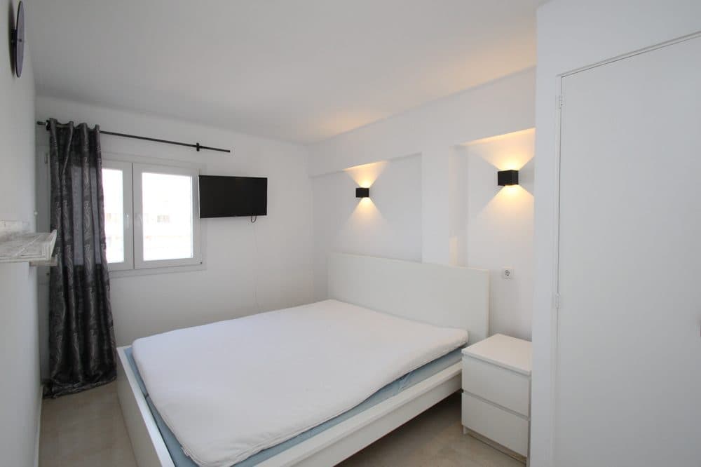 EL ARENAL: RENOVATED DUPLEX PENTHOUSE WITH SEA VIEWS 12