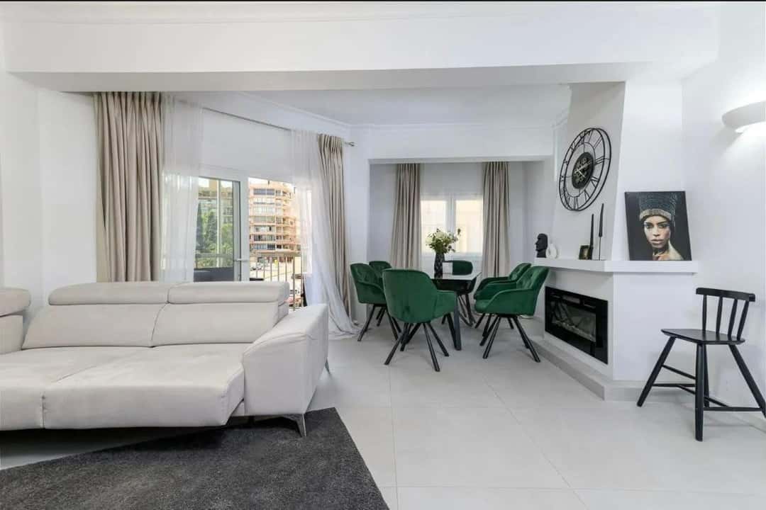 Refurbished 152 m² flat with 4 double bedrooms in General Riera