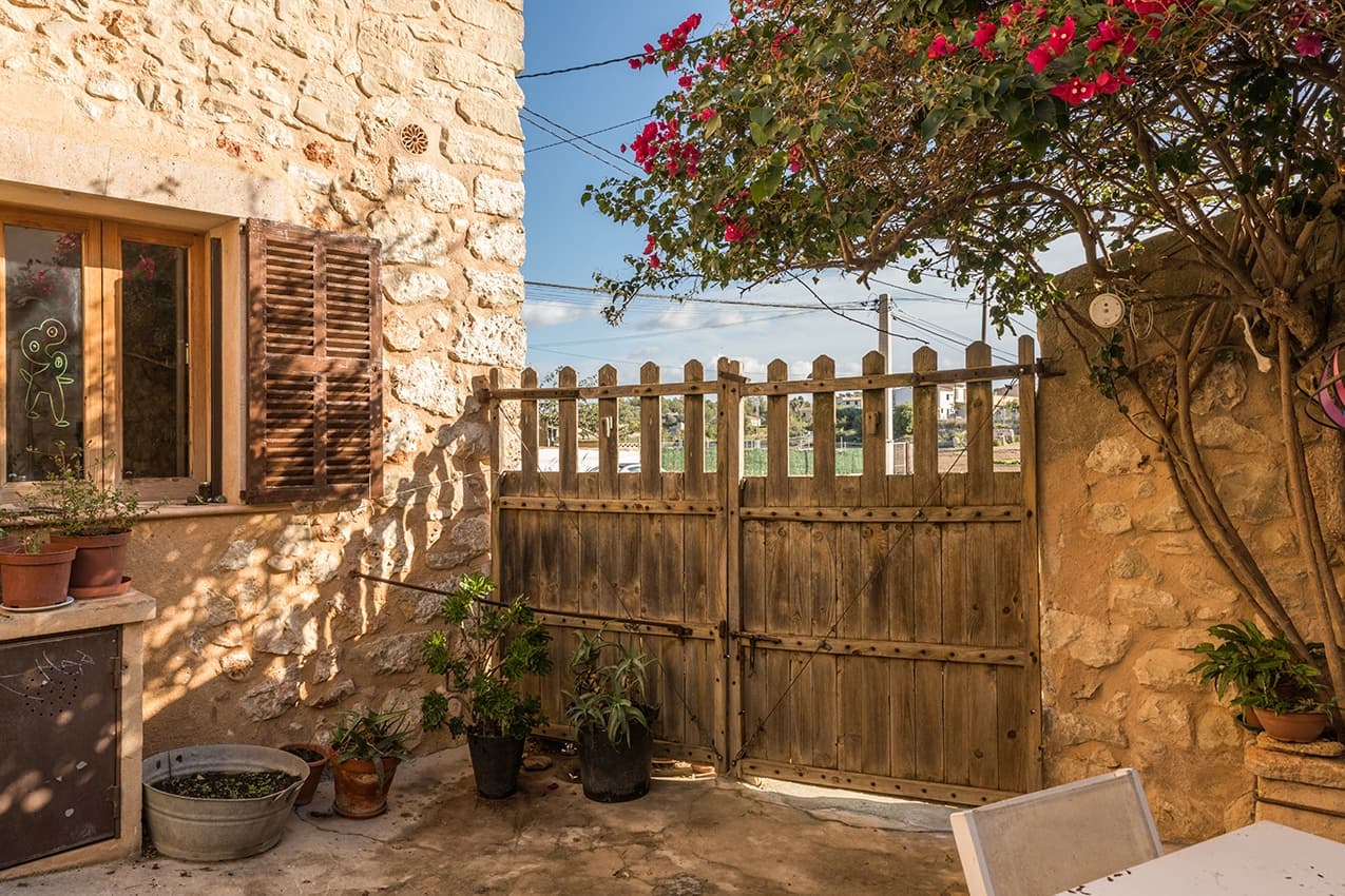 Room in a bright, traditional Mallorcan house in the heart of Mallorca 1