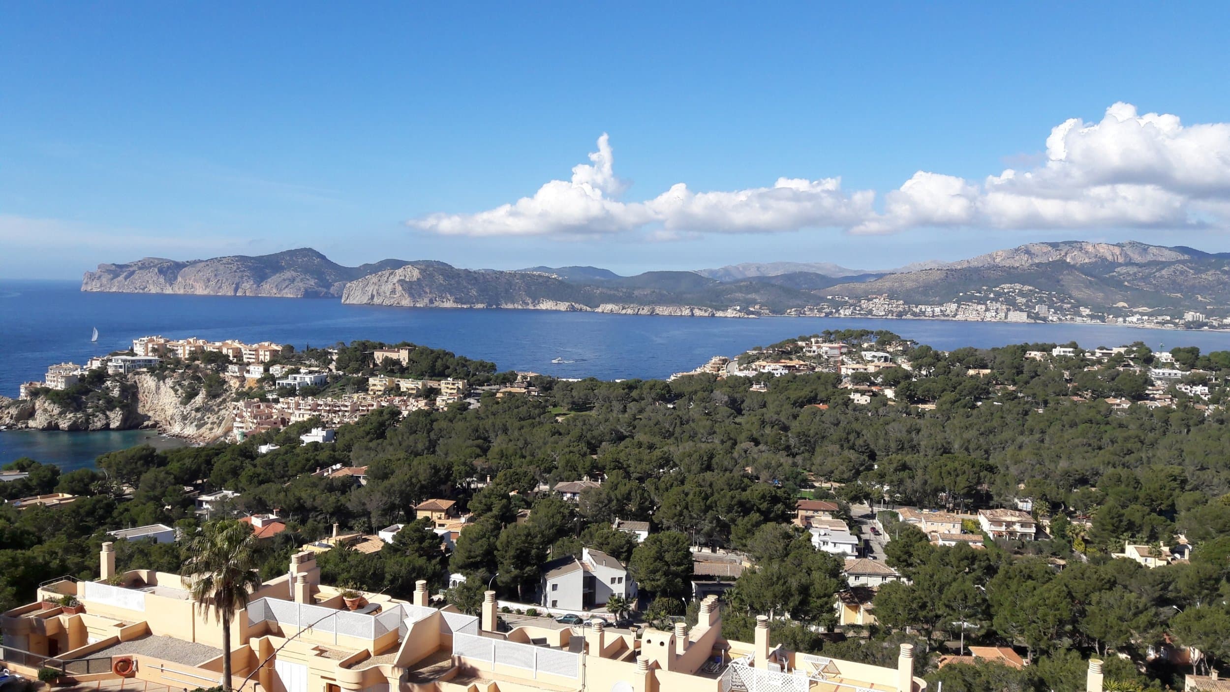Building plot in Santa Ponsa (Mallorca) with sea and mountain views. Seeking building partner