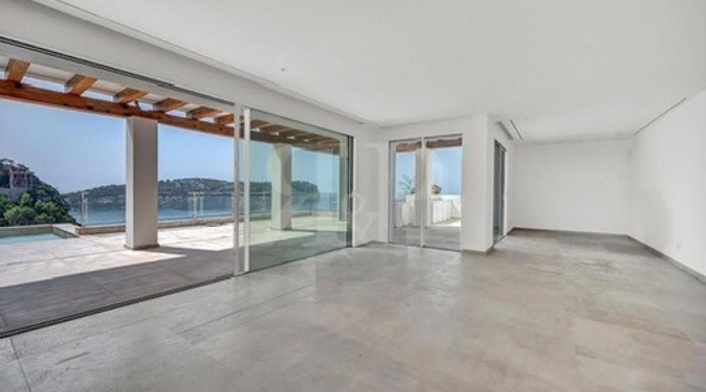 Completely renovated modern villa 5