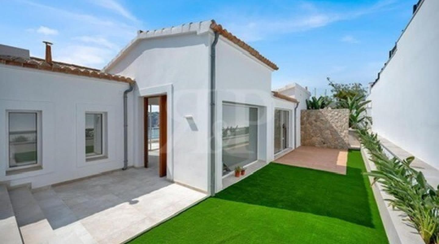 Completely renovated modern villa 4