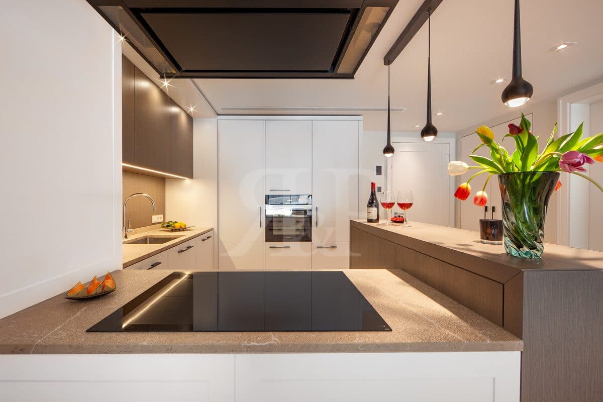 APARTMENT Only Five 2