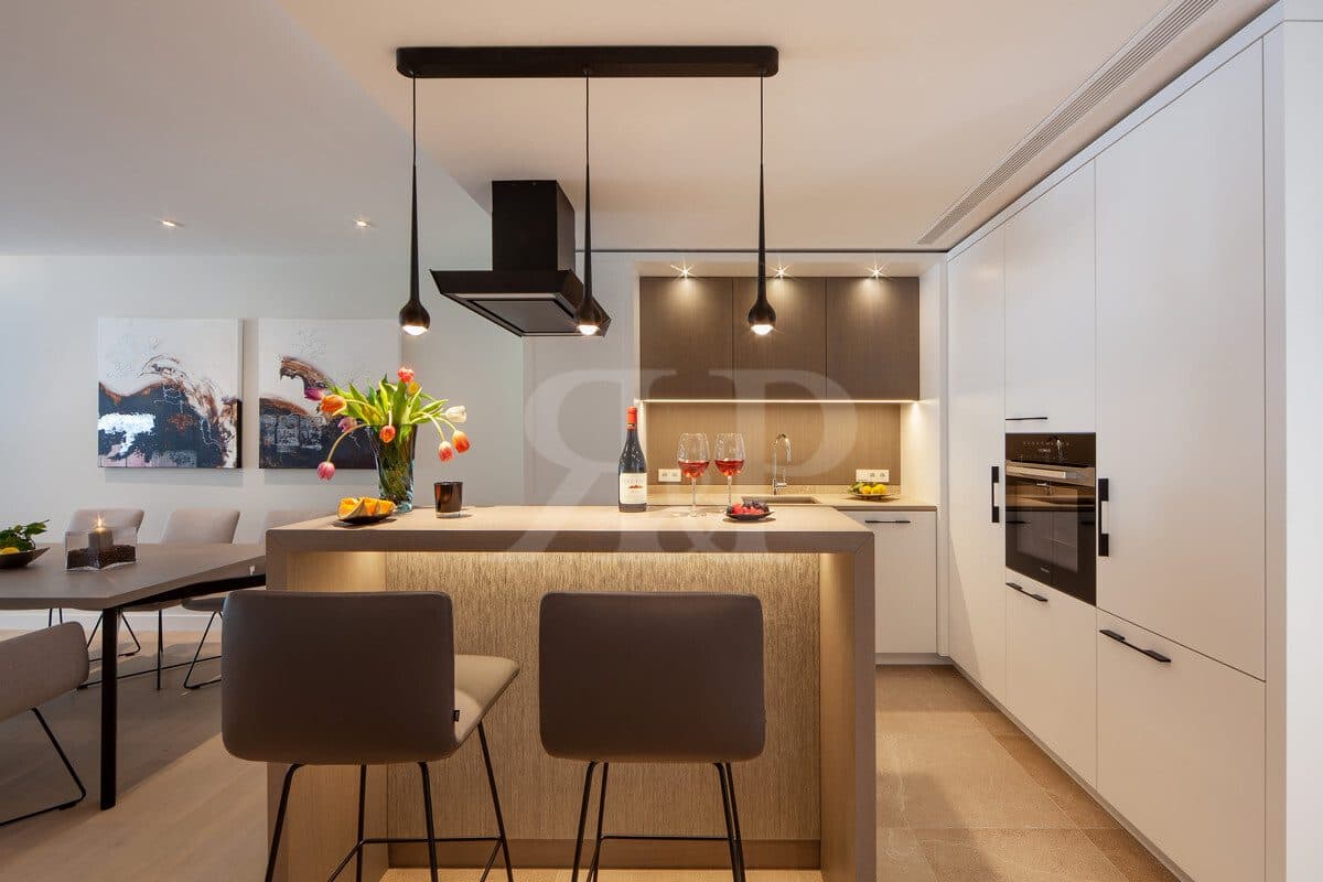 APARTMENT Only Five 1