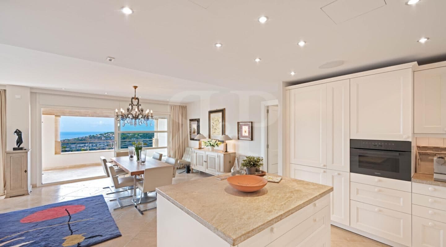 Penthouse “Eagle’s Nest” 4