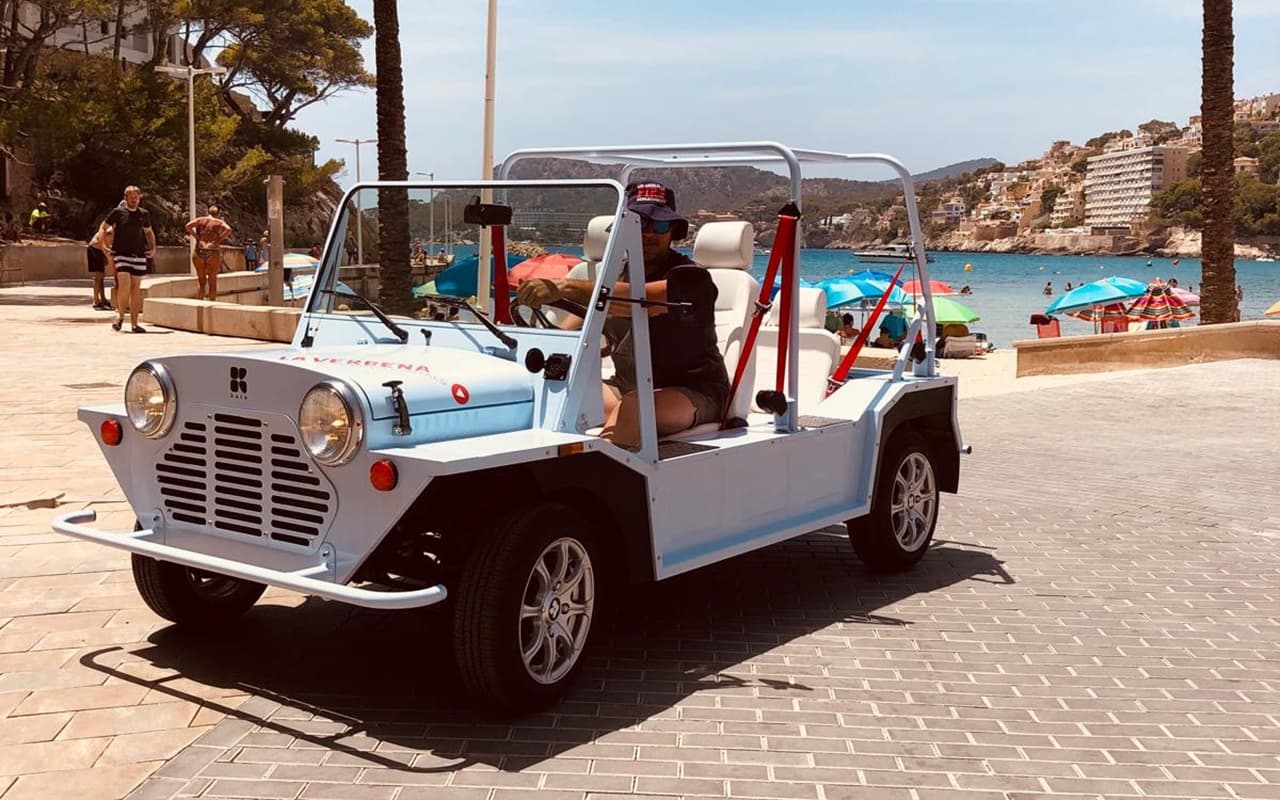 ELECTRIC BEACH CAR RENTAL - SELF-GUIDED TOUR, NO GROUP AND MULTIPLE CIRCUITS 2